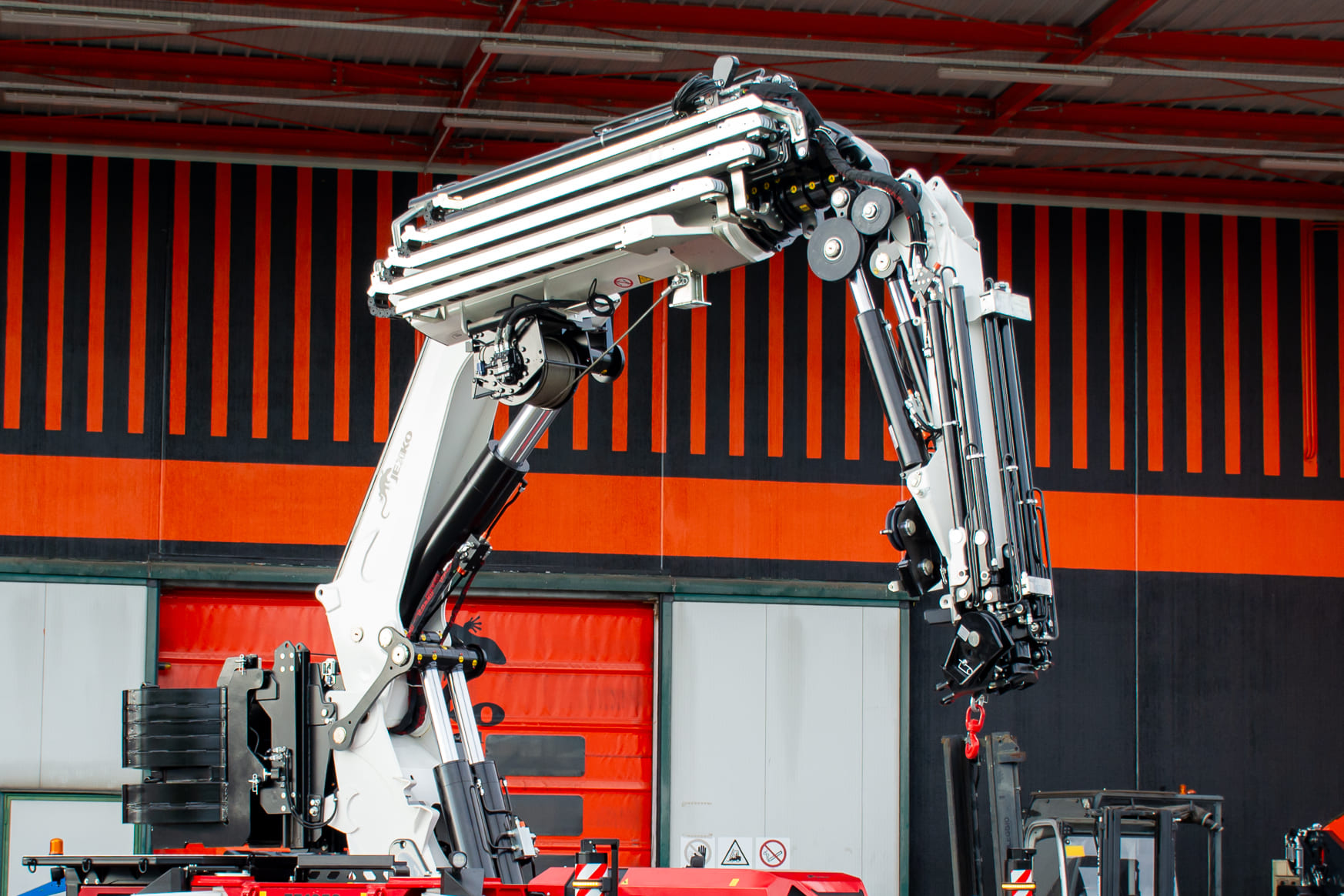 3 ledartikulationer på kranbom